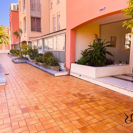 Cap D’agde à 50m Du Port Avec Piscine Agde