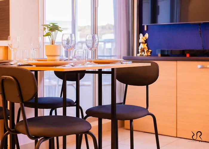 Cap D'agde A 50m Du Port Avec Piscine * Agde